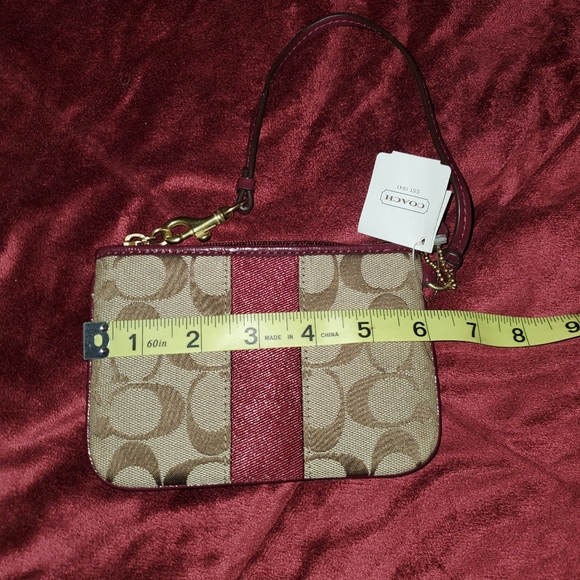 Coach wristlet - Picture 6 of 6